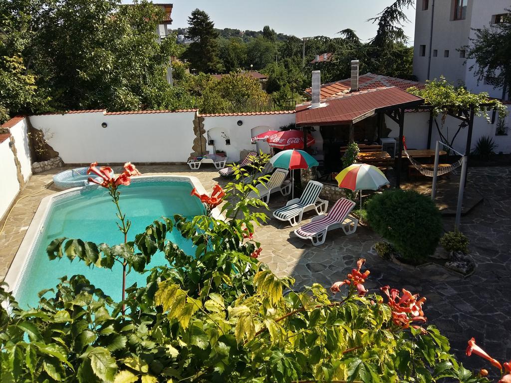 Guest House Yanina Varna Dış mekan fotoğraf