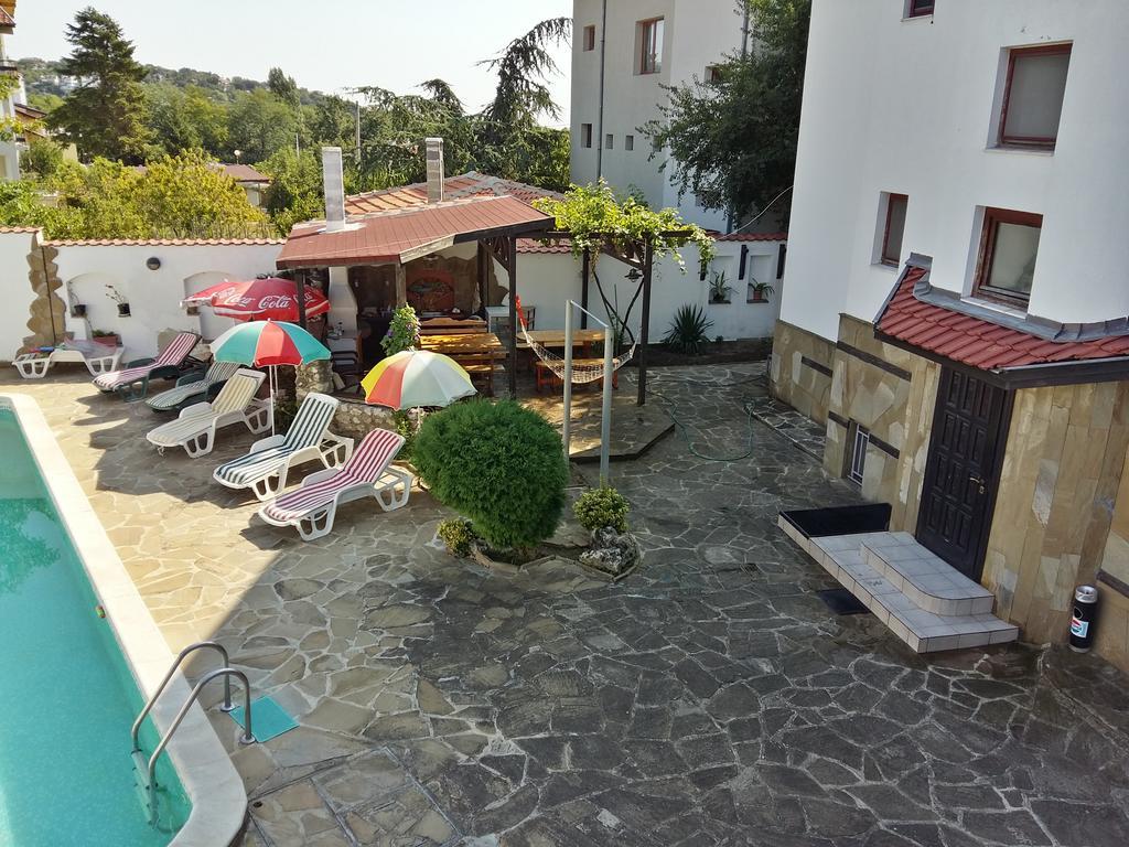 Guest House Yanina Varna Dış mekan fotoğraf