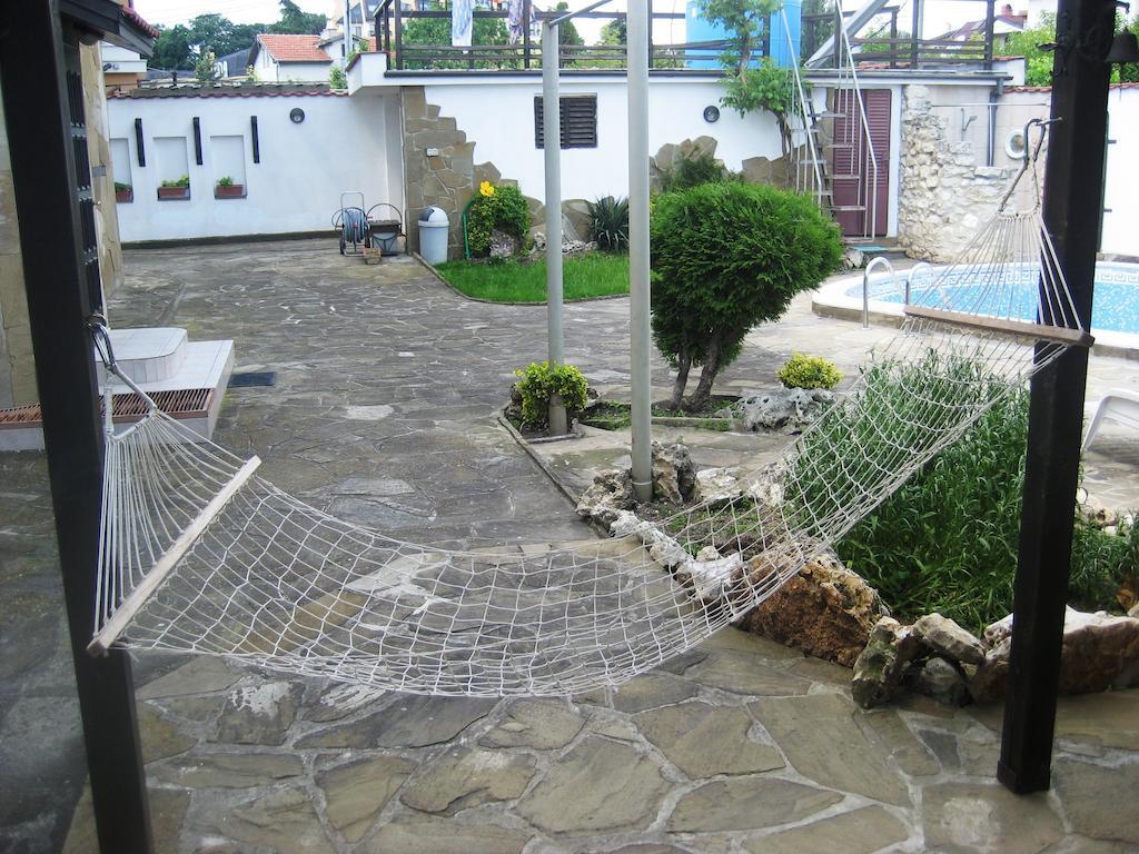 Guest House Yanina Varna Dış mekan fotoğraf