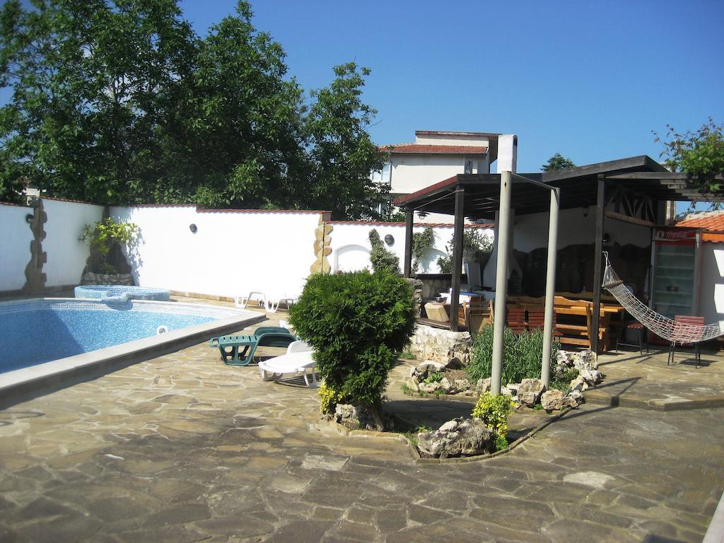 Guest House Yanina Varna Dış mekan fotoğraf