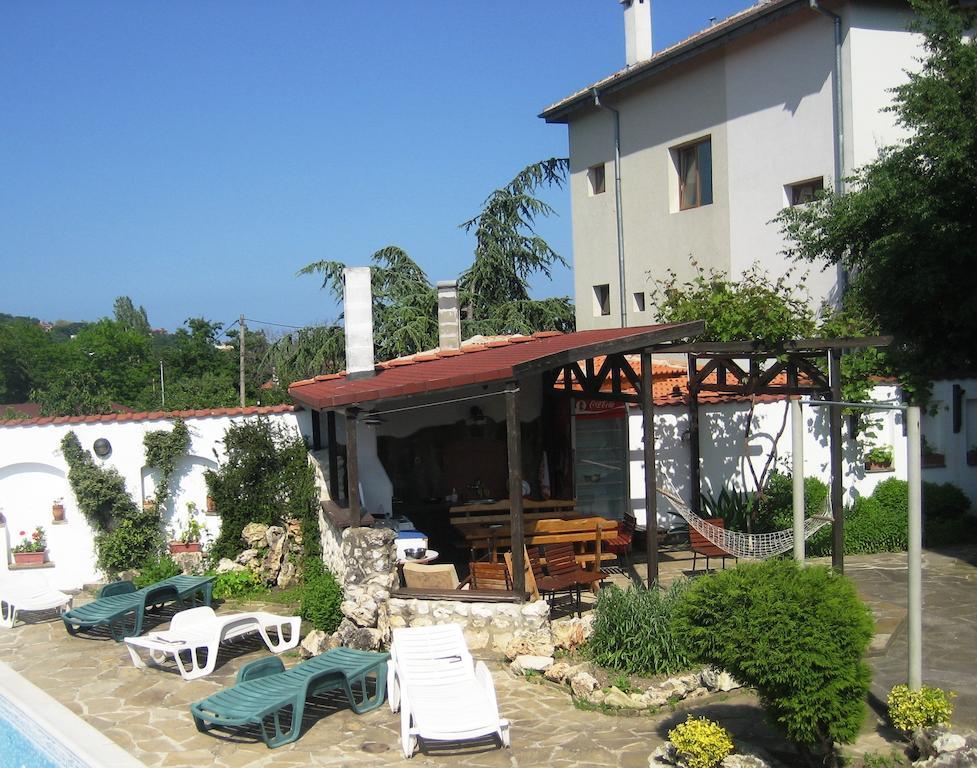 Guest House Yanina Varna Dış mekan fotoğraf