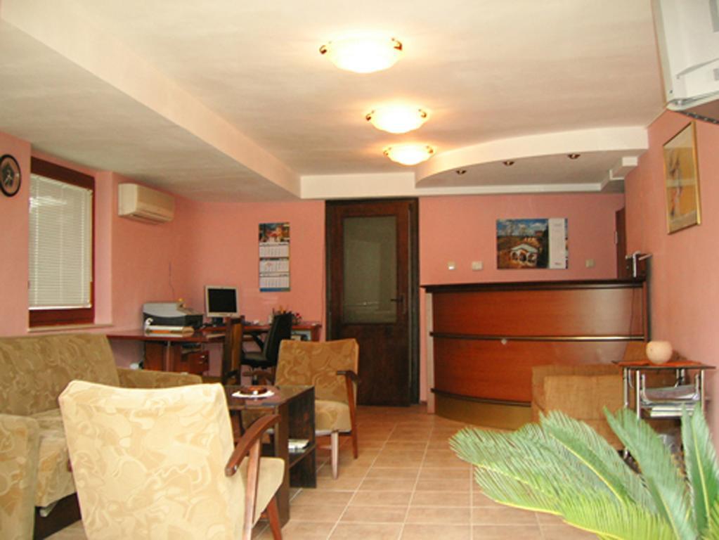 Guest House Yanina Varna Dış mekan fotoğraf