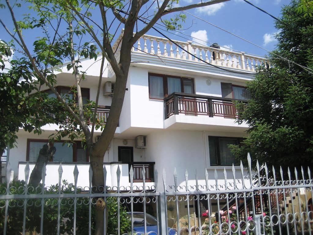 Guest House Yanina Varna Dış mekan fotoğraf
