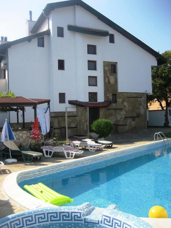 Guest House Yanina Varna Dış mekan fotoğraf