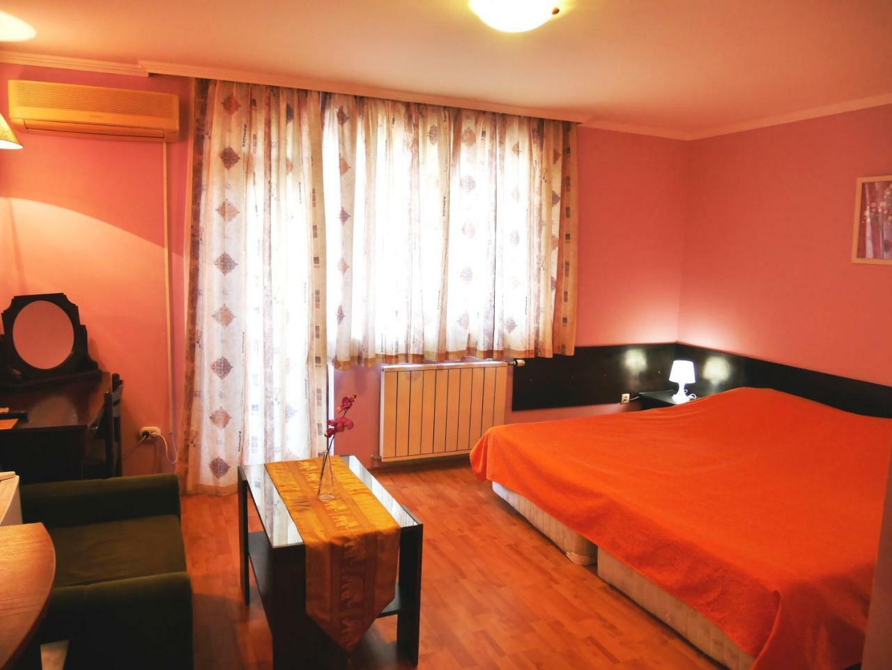 Guest House Yanina Varna Dış mekan fotoğraf