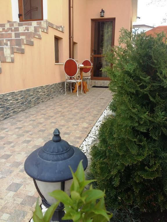 Guest House Yanina Varna Dış mekan fotoğraf